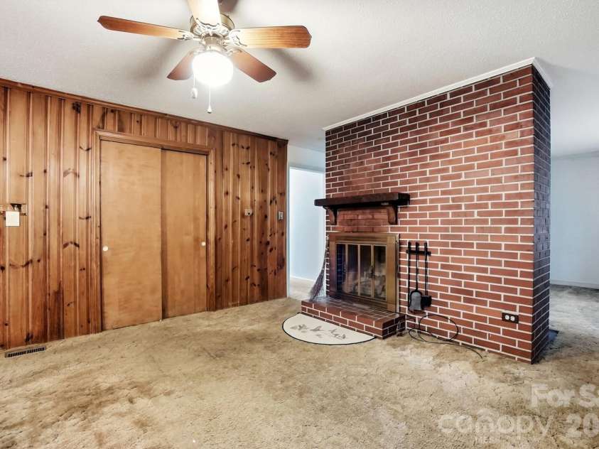 610 Laurel Court, Lancaster, SC 29720.  MLS# CAR4401615, YatesRealty ID 37482. 