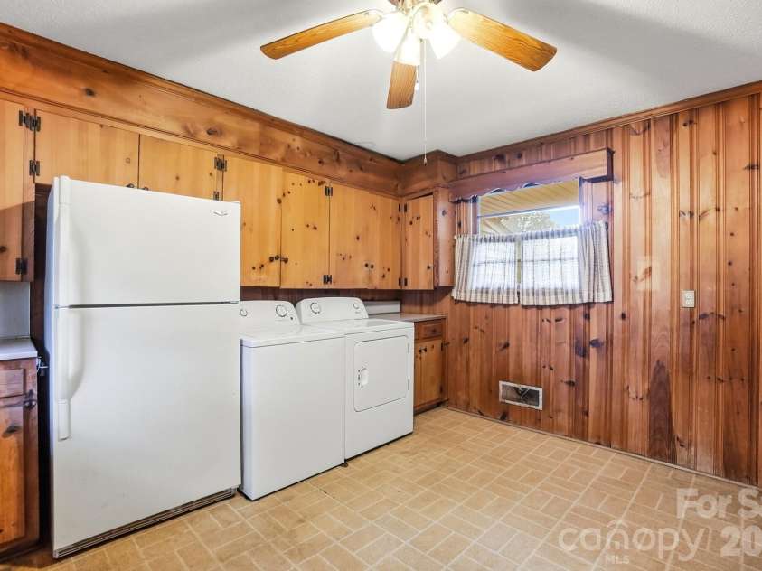 610 Laurel Court, Lancaster, SC 29720.  MLS# CAR4401615, YatesRealty ID 37482. 