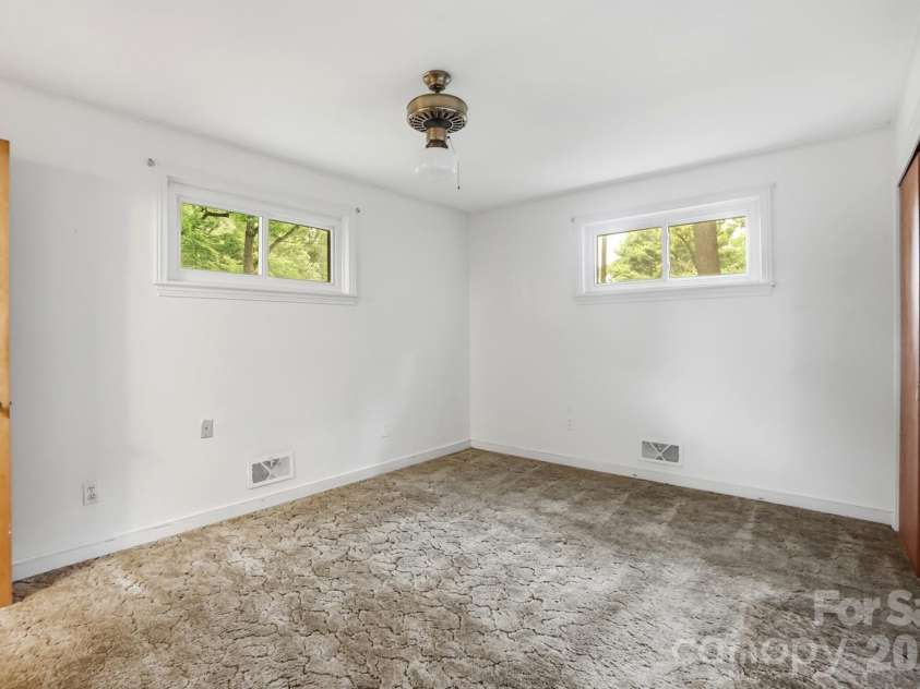 610 Laurel Court, Lancaster, SC 29720.  MLS# CAR4401615, YatesRealty ID 37482. 