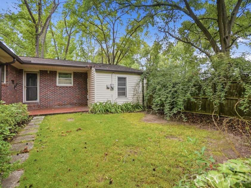 610 Laurel Court, Lancaster, SC 29720.  MLS# CAR4401615, YatesRealty ID 37482. 