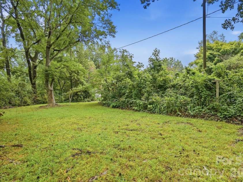 610 Laurel Court, Lancaster, SC 29720.  MLS# CAR4401615, YatesRealty ID 37482. 