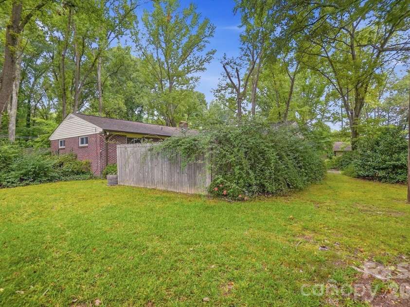 610 Laurel Court, Lancaster, SC 29720.  MLS# CAR4401615, YatesRealty ID 37482. 