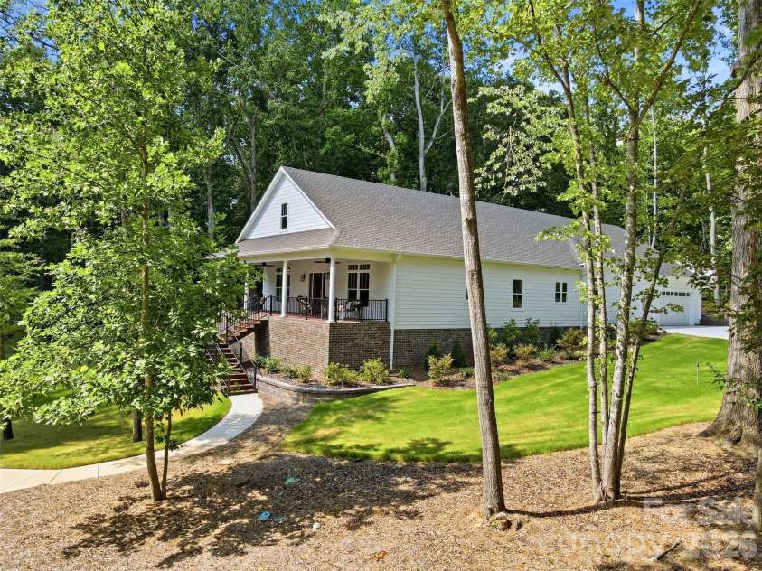 2698 Oakhurst Drive, Rock Hill, SC 29732.  MLS# CAR4403425, YatesRealty ID 37483. 