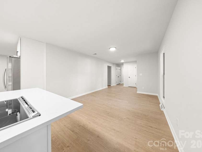 4739 Squirrel Nest Lane, Charlotte, NC 28227.  MLS# CAR4405173, YatesRealty ID 37484. 