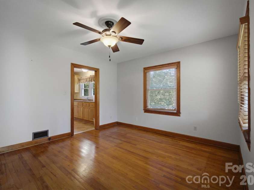 114 Harris Drive, Morganton, NC 28655.  MLS# CAR4402100, YatesRealty ID 37485. 