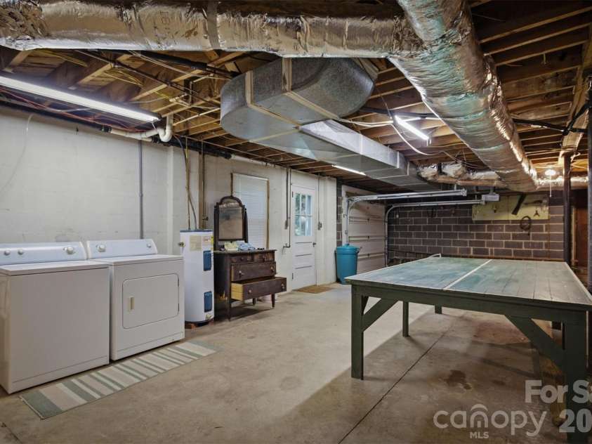 114 Harris Drive, Morganton, NC 28655.  MLS# CAR4402100, YatesRealty ID 37485. 