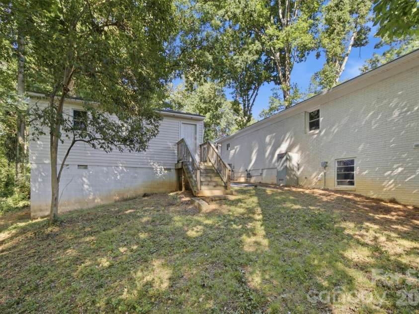 314 Dogwood Lane, Belmont, NC 28012.  MLS# CAR4404025, YatesRealty ID 37488. 