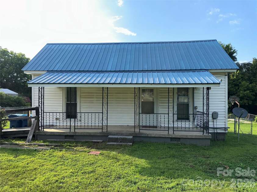 175 Grove Street, Cooleemee, NC 27014.  MLS# CAR4405205, YatesRealty ID 37489. 