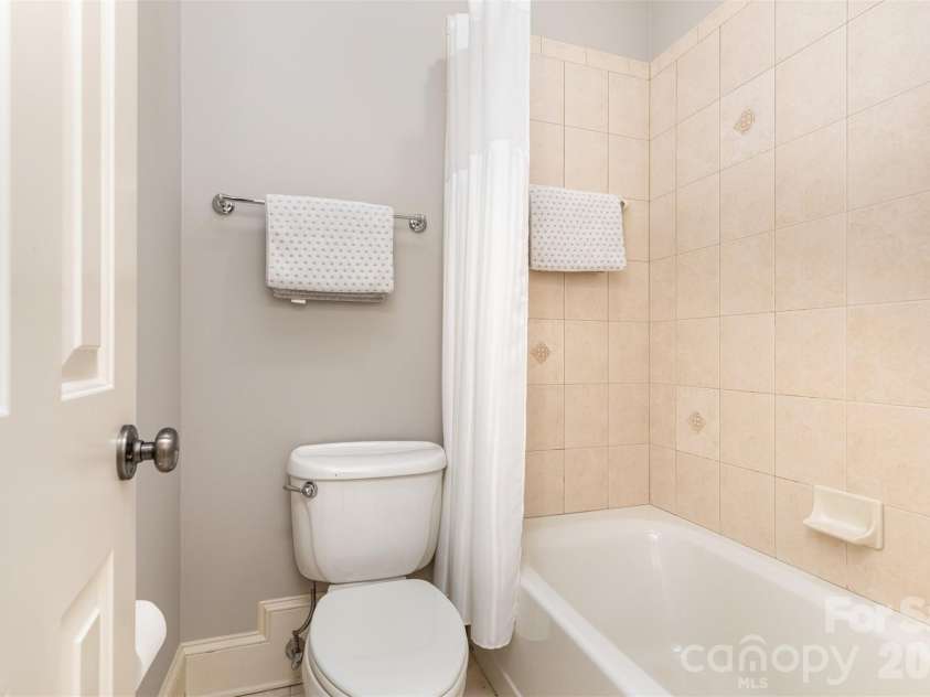 133 Brick Kiln Way, Mooresville, NC 28117.  MLS# CAR4297139, YatesRealty ID 3749. Bathroom 3