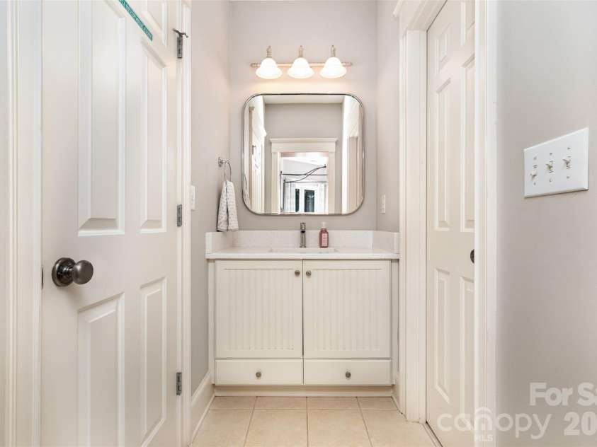 133 Brick Kiln Way, Mooresville, NC 28117.  MLS# CAR4297139, YatesRealty ID 3749. Bathroom 3 with walk in Closet