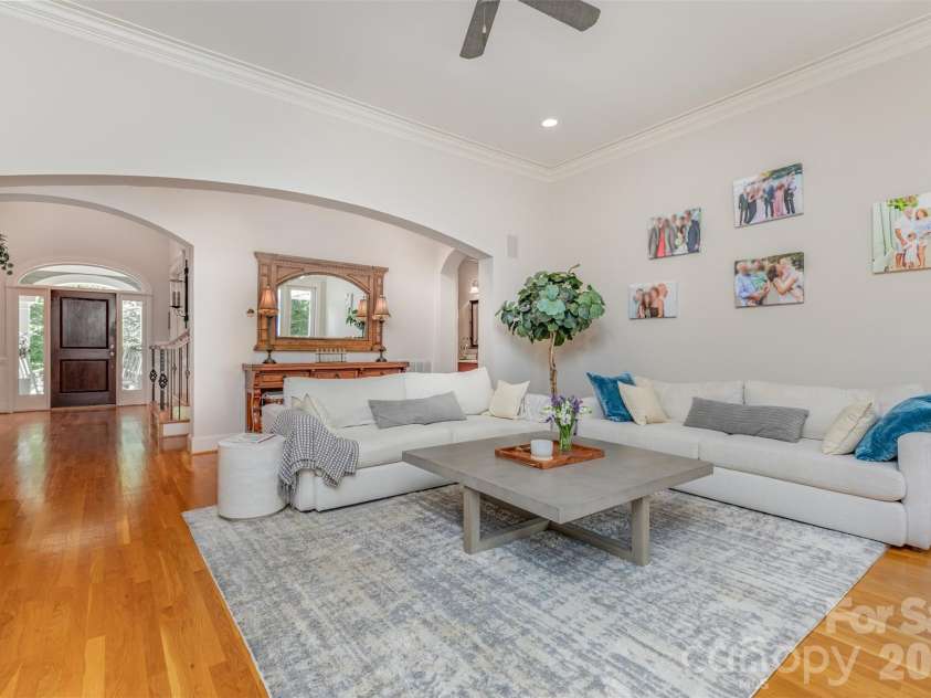 133 Brick Kiln Way, Mooresville, NC 28117.  MLS# CAR4297139, YatesRealty ID 3749. Large open living room