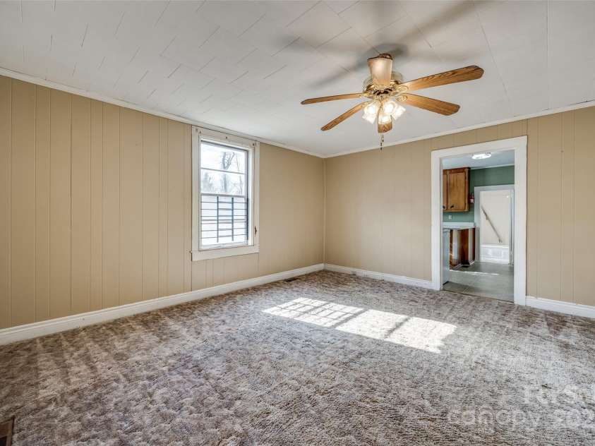 36 Brookline Street, Great Falls, SC 29055.  MLS# CAR4233189, YatesRealty ID 3749. 