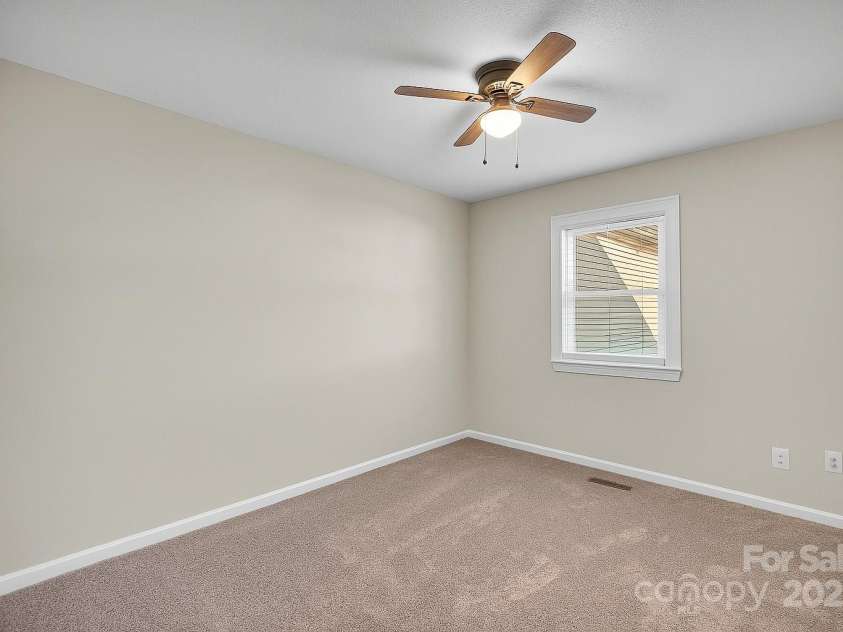 914 Carolyn Avenue, Kannapolis, NC 28083.  MLS# CAR4320011, YatesRealty ID 3749. 