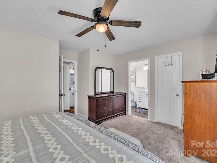 914 Carolyn Avenue, Kannapolis, NC 28083.  MLS# CAR4320011, YatesRealty ID 3749. 
