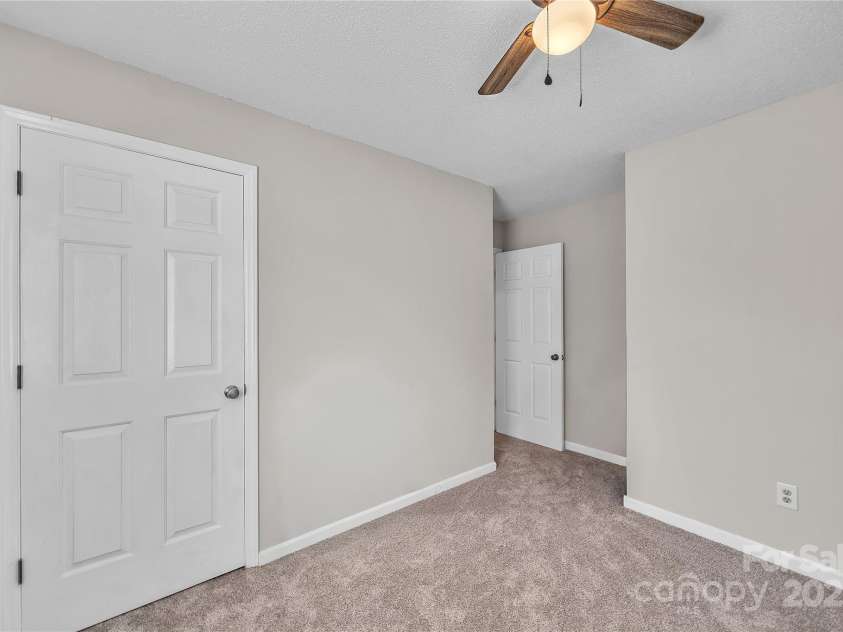 914 Carolyn Avenue, Kannapolis, NC 28083.  MLS# CAR4320011, YatesRealty ID 3749. 