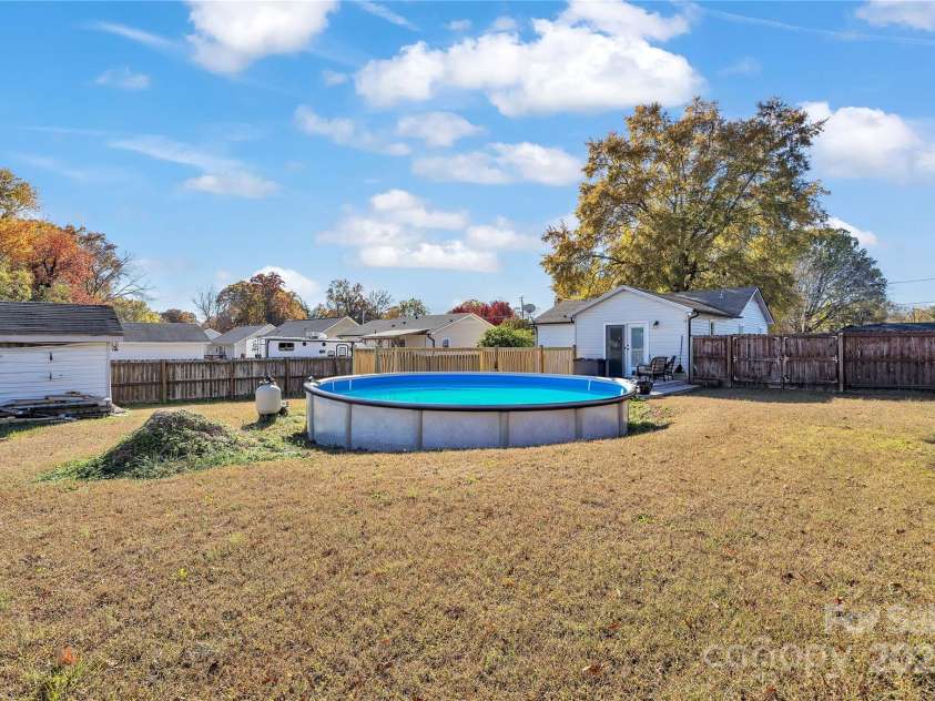 914 Carolyn Avenue, Kannapolis, NC 28083.  MLS# CAR4320011, YatesRealty ID 3749. 