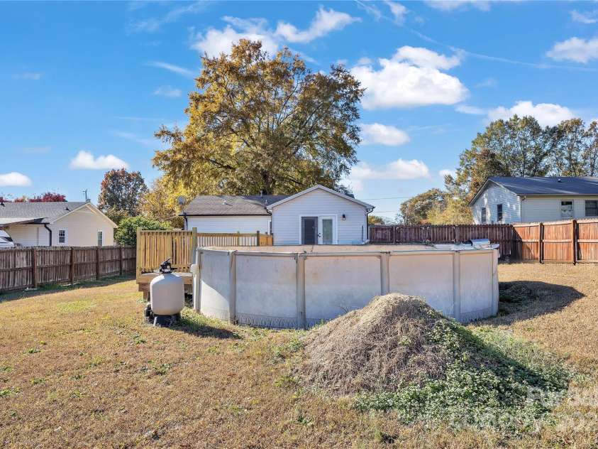 914 Carolyn Avenue, Kannapolis, NC 28083.  MLS# CAR4320011, YatesRealty ID 3749. 