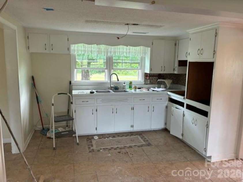 621 Pleasant Grove Road, Rutherfordton, NC 28139.  MLS# CAR4404758, YatesRealty ID 37490. 