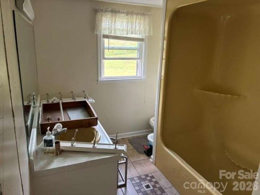 621 Pleasant Grove Road, Rutherfordton, NC 28139.  MLS# CAR4404758, YatesRealty ID 37490. 