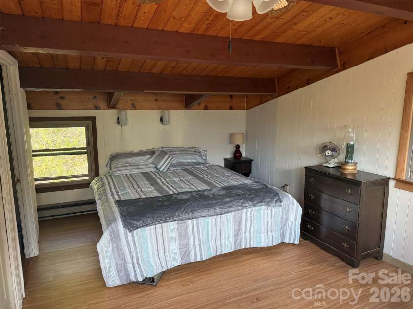 125 Hawks Nest Lane, Highlands, NC 28741.  MLS# CAR4405230, YatesRealty ID 37492. 