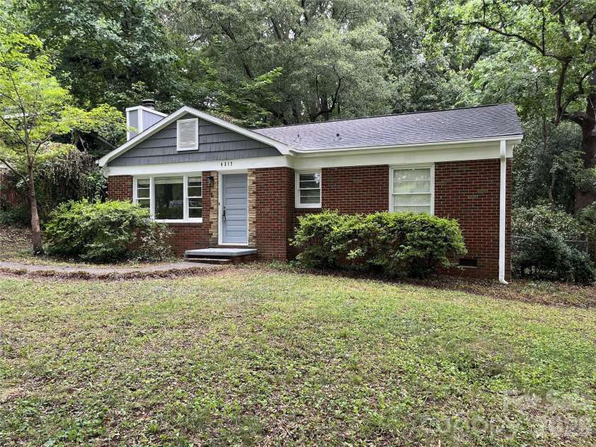 4217 Winfield Drive, Charlotte, NC 28205.  MLS# CAR4404491, YatesRealty ID 37493. 