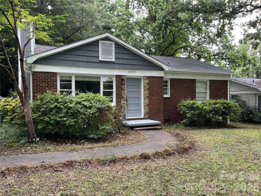 4217 Winfield Drive, Charlotte, NC 28205.  MLS# CAR4404491, YatesRealty ID 37493. 