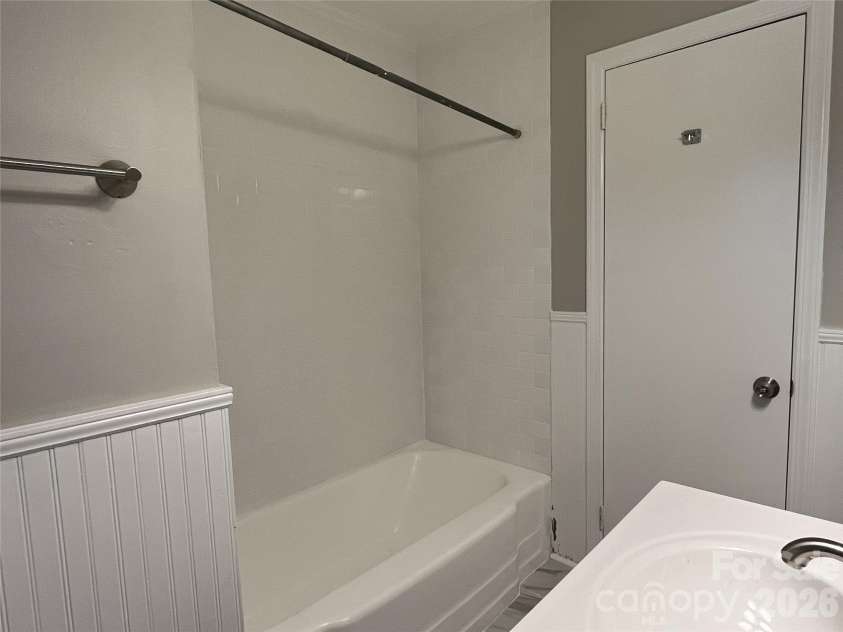 4217 Winfield Drive, Charlotte, NC 28205.  MLS# CAR4404491, YatesRealty ID 37493. 