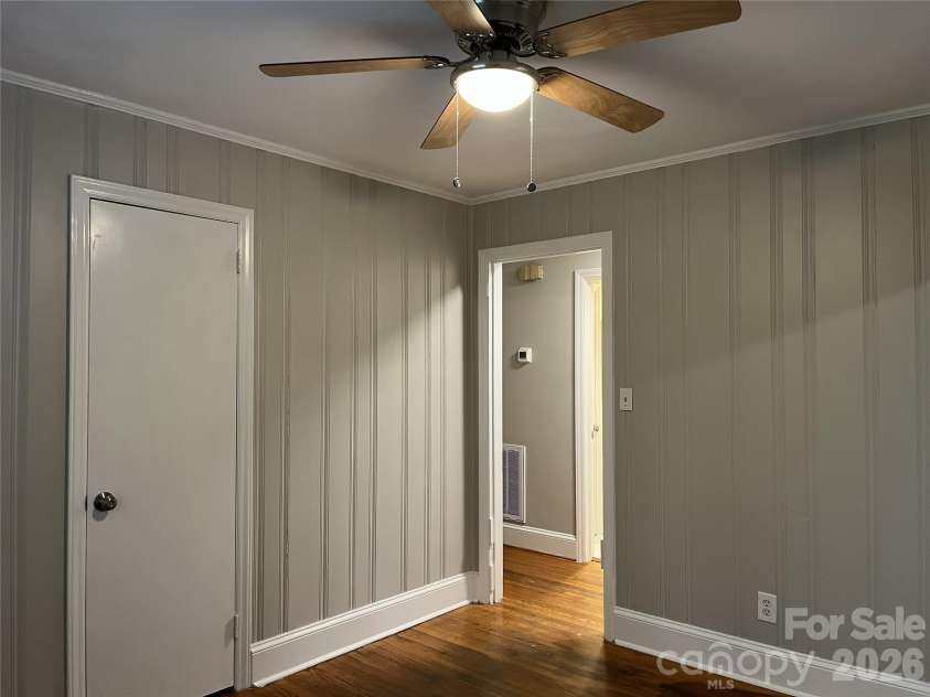 4217 Winfield Drive, Charlotte, NC 28205.  MLS# CAR4404491, YatesRealty ID 37493. 