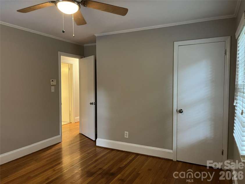 4217 Winfield Drive, Charlotte, NC 28205.  MLS# CAR4404491, YatesRealty ID 37493. 