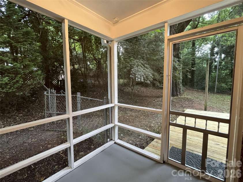 4217 Winfield Drive, Charlotte, NC 28205.  MLS# CAR4404491, YatesRealty ID 37493. 