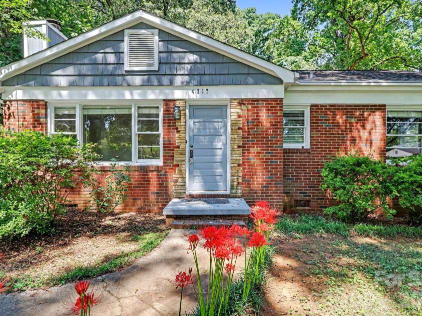 4217 Winfield Drive, Charlotte, NC 28205.  MLS# CAR4404491, YatesRealty ID 37493. 