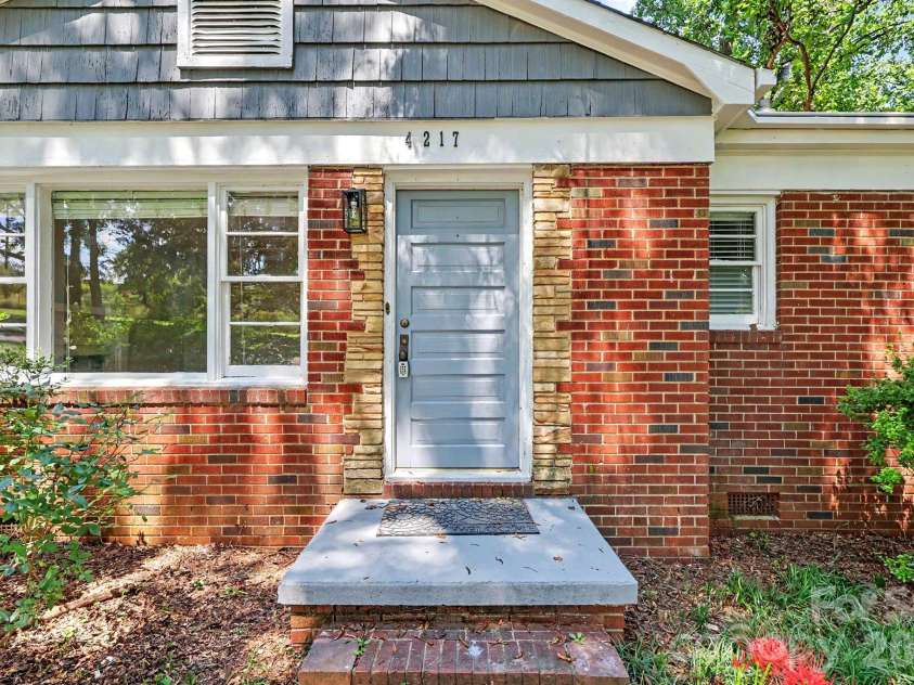 4217 Winfield Drive, Charlotte, NC 28205.  MLS# CAR4404491, YatesRealty ID 37493. 