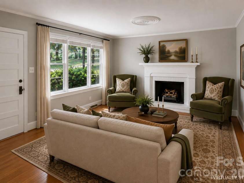 4217 Winfield Drive, Charlotte, NC 28205.  MLS# CAR4404491, YatesRealty ID 37493. 