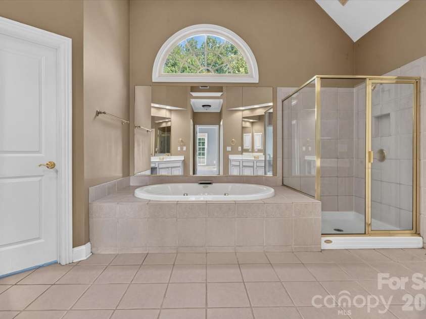 12129 James Jack Lane, Charlotte, NC 28277.  MLS# CAR4405158, YatesRealty ID 37494. 