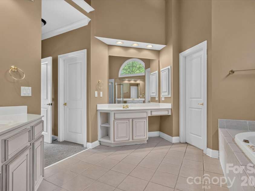 12129 James Jack Lane, Charlotte, NC 28277.  MLS# CAR4405158, YatesRealty ID 37494. 