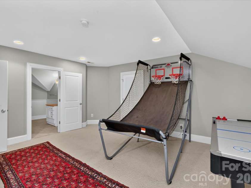 12129 James Jack Lane, Charlotte, NC 28277.  MLS# CAR4405158, YatesRealty ID 37494. 
