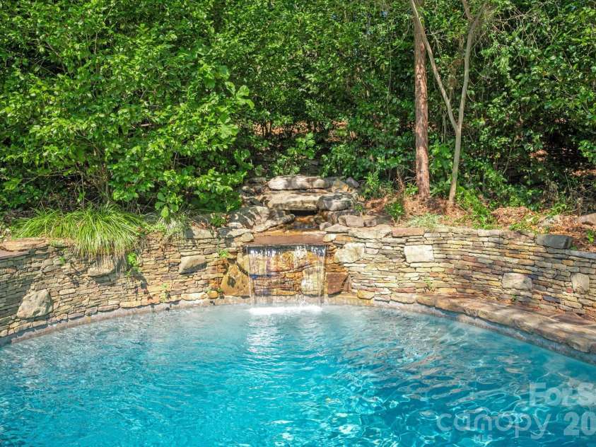 12129 James Jack Lane, Charlotte, NC 28277.  MLS# CAR4405158, YatesRealty ID 37494. 