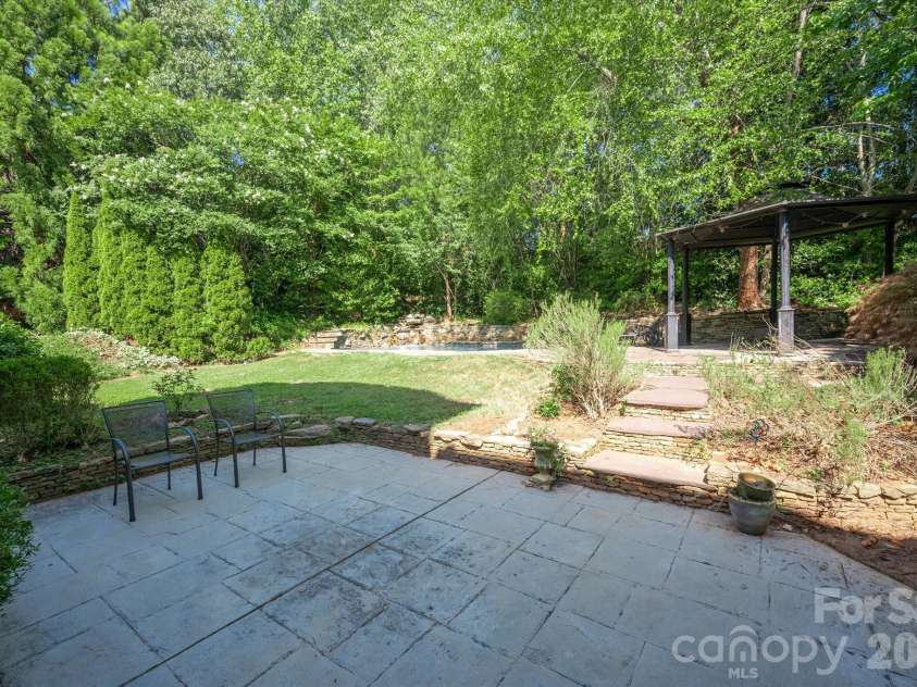 12129 James Jack Lane, Charlotte, NC 28277.  MLS# CAR4405158, YatesRealty ID 37494. 