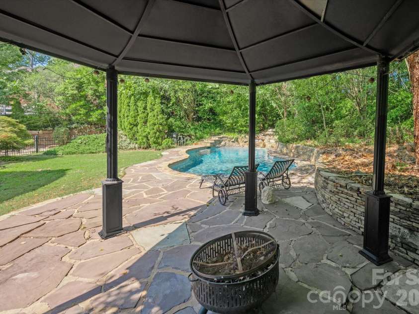 12129 James Jack Lane, Charlotte, NC 28277.  MLS# CAR4405158, YatesRealty ID 37494. 