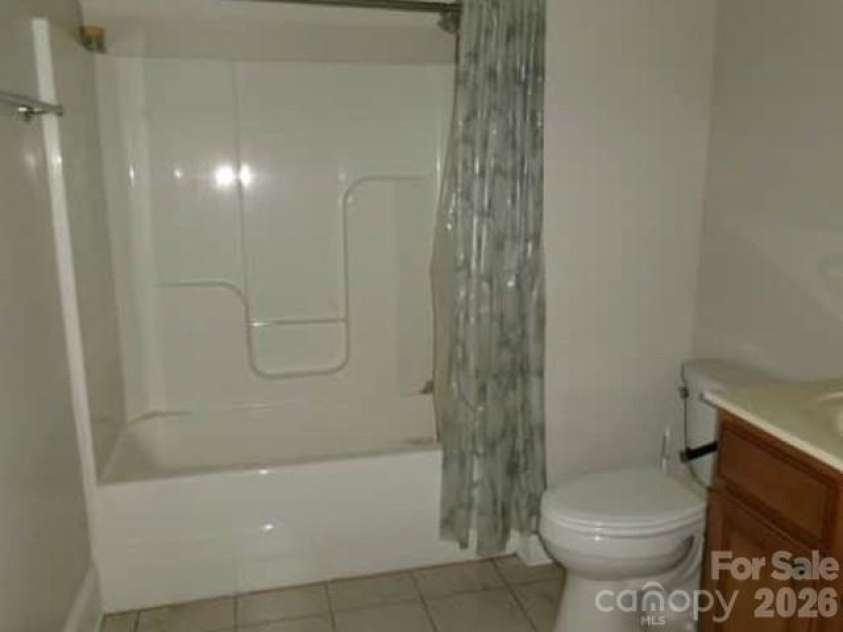 4 Sterling Oaks Drive, Fletcher, NC 28732.  MLS# CAR4405277, YatesRealty ID 37496. 