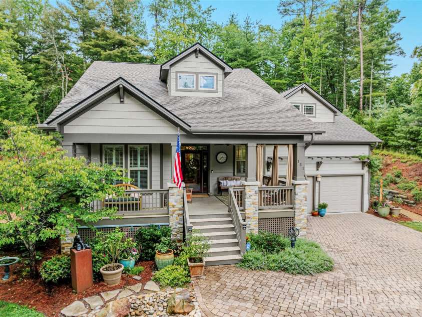 151 Monarch Road, Hendersonville, NC 28739.  MLS# CAR4383763, YatesRealty ID 37499. 