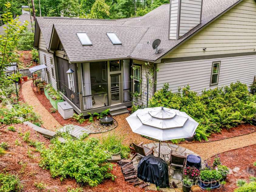151 Monarch Road, Hendersonville, NC 28739.  MLS# CAR4383763, YatesRealty ID 37499. 