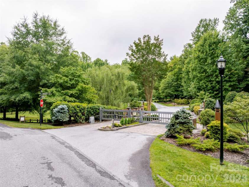 151 Monarch Road, Hendersonville, NC 28739.  MLS# CAR4383763, YatesRealty ID 37499. 