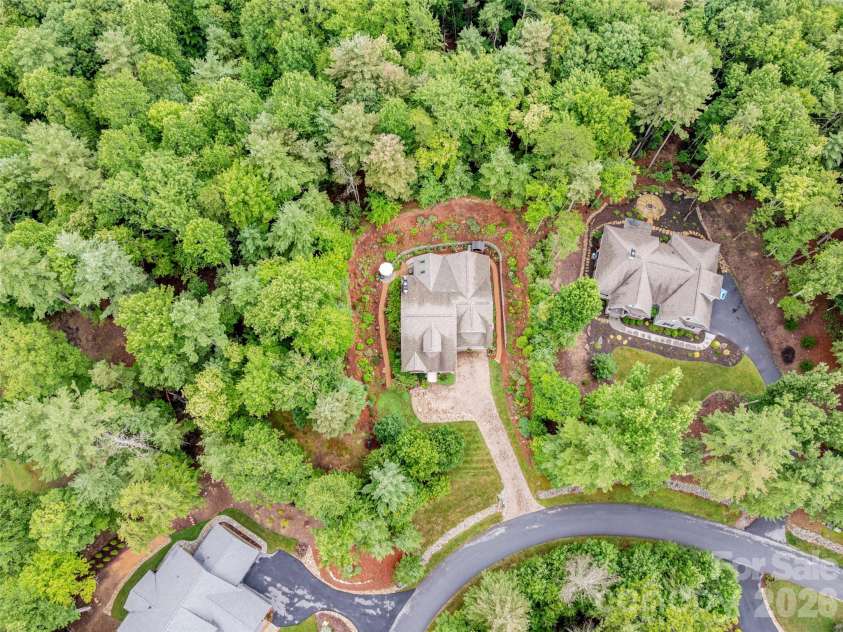 151 Monarch Road, Hendersonville, NC 28739.  MLS# CAR4383763, YatesRealty ID 37499. 