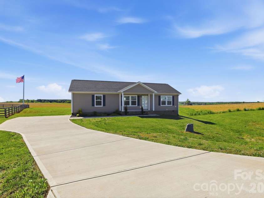 197 Burleson Point, Woodleaf, NC 27054.  MLS# CAR4371719, YatesRealty ID 375. 