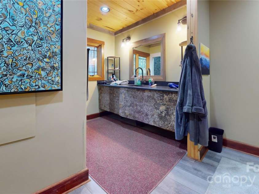 811 Hemlock Drive, Newland, NC 28657.  MLS# CAR4313317, YatesRealty ID 375. 