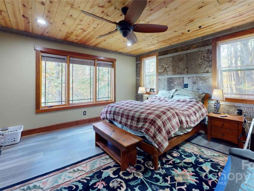 811 Hemlock Drive, Newland, NC 28657.  MLS# CAR4313317, YatesRealty ID 375. 