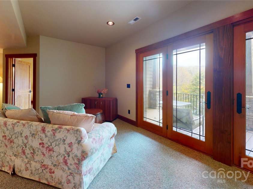 811 Hemlock Drive, Newland, NC 28657.  MLS# CAR4313317, YatesRealty ID 375. 