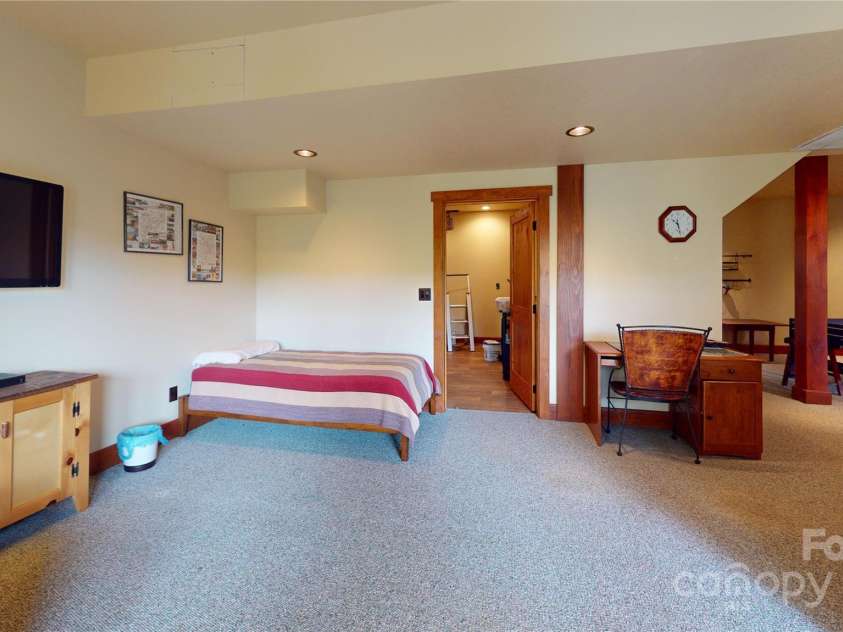 811 Hemlock Drive, Newland, NC 28657.  MLS# CAR4313317, YatesRealty ID 375. 