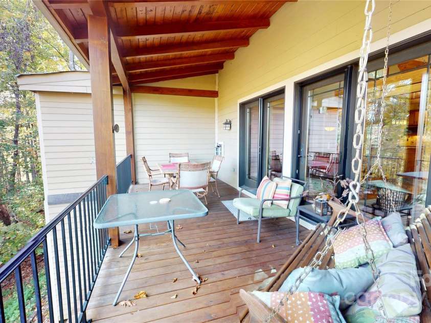 811 Hemlock Drive, Newland, NC 28657.  MLS# CAR4313317, YatesRealty ID 375. 